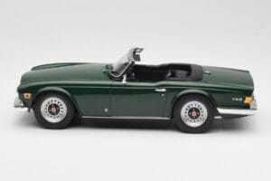 Triumph TR6 PI Mörkgrön Minichamps 1:18 155132030 Metall — bild 3 av 6