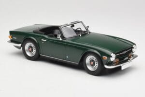 Triumph TR6 PI Mörkgrön Minichamps 1:18 155132030 Metall — bild 4 av 6