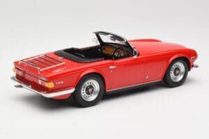 Triumph TR6 PI Röd Minichamps 1:18 155132031 Metall — bild 2 av 6