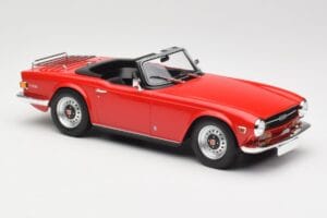 Triumph TR6 PI Röd Minichamps 1:18 155132031 Metall — bild 4 av 6