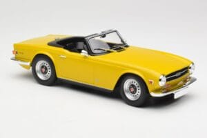 Triumph TR6 RHD Gul Minichamps 1:18 155132034 Metall — bild 4 av 6