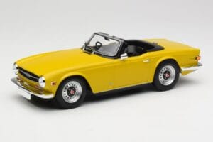 Triumph TR6 RHD Gul Minichamps 1:18 155132034 Metall