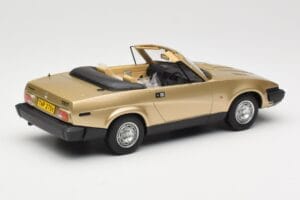 Triumph TR7 DHC Guld BoS Models 1:18 BOS221 Resin — bild 2 av 6