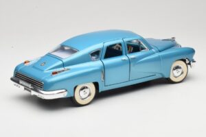 Tucker Torpedo Blå Road Signature 1:18 92268 Metall — bild 3 av 8