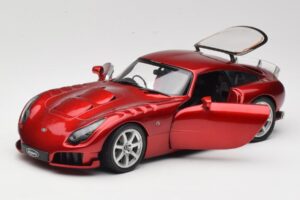 TVR Sagaris Röd Revell 1:18 08816 Metall — bild 2 av 8