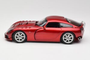 TVR Sagaris Röd Revell 1:18 08816 Metall — bild 4 av 8