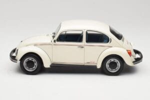 Volkswagen 1200 Jeans Bug Vit Minichamps 1:18 150057101 Metall — bild 4 av 8