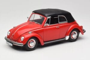 Volkswagen 1302 LS Cabriolet Röd Revell 1:18 08470 Metall