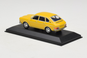 Volkswagen 411 Gul Minichamps 1:43 VW005 Metall — bild 3 av 4