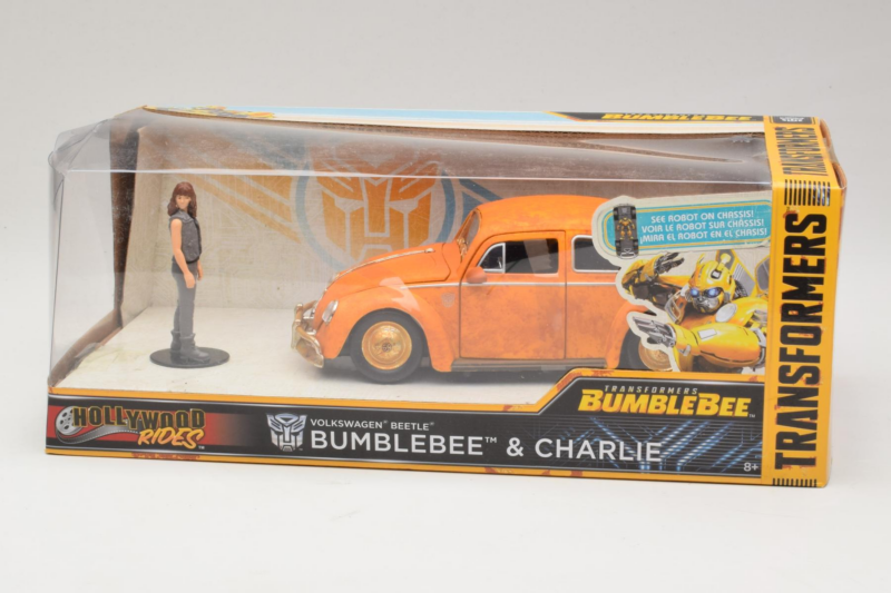 Volkswagen Beetle Bumblebee Transformers With Figure Metals Diecast 1:24 Volkswagen Beetle Bumblebee Transformers With Figure Metals Diecast 1:24 30114 Metall