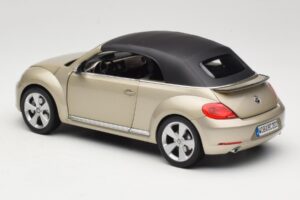 Volkswagen Beetle A5 Cabriolet Grå Kyosho 1:18 5C3099302P7W Metall — bild 7 av 8