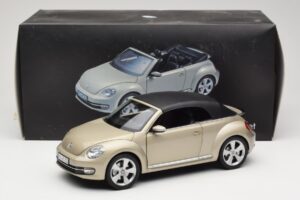 Volkswagen Beetle A5 Cabriolet Grå Kyosho 1:18 5C3099302P7W Metall — bild 8 av 8