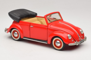Volkswagen Beetle Cabriolet Röd Maisto 1:18 56010 Metall — bild 6 av 8