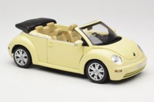 Volkswagen Beetle Cabriolet Gul Gate 1:18 VW24108 Metall — bild 6 av 8