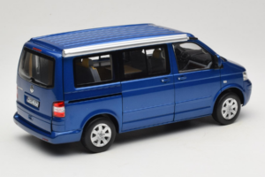 Volkswagen California T4 Ravenna Blue Metallic Norev 1:18 188607 Metall — bild 3 av 8