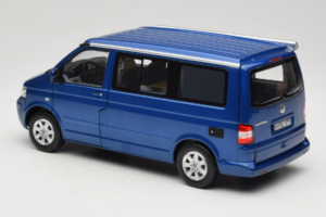 Volkswagen California T4 Ravenna Blue Metallic Norev 1:18 188607 Metall — bild 7 av 8