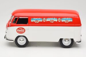 Volkswagen T1 Combi Coca-Cola Solido 1:18 9512 Metall — bild 4 av 8