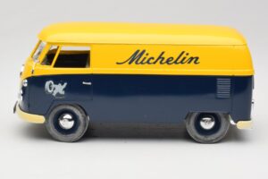 Volkswagen T1 Combi Michelin Svart & Gul Solido 1:18 9406 Metall — bild 4 av 8