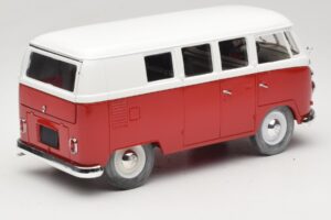 Volkswagen Combi T1 Röd & Vit Solido 1:18 8031 Metall — bild 3 av 8