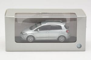 Volkswagen Cross Golf Mk5 Silver Minichamps 1:43 400054370 Metall — bild 4 av 4