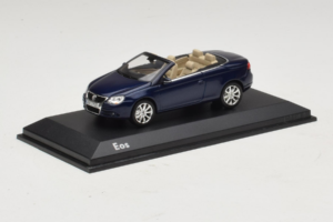 Volkswagen Eos Cabriolet Blå Minichamps 1:43 1F0099300D5Q Metall — bild 2 av 5