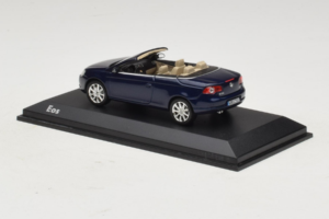 Volkswagen Eos Cabriolet Blå Minichamps 1:43 1F0099300D5Q Metall — bild 3 av 5