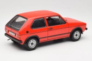 Volkswagen Golf GTI Mk1 Röd Solido 1:18 8166 Metall — bild 3 av 8