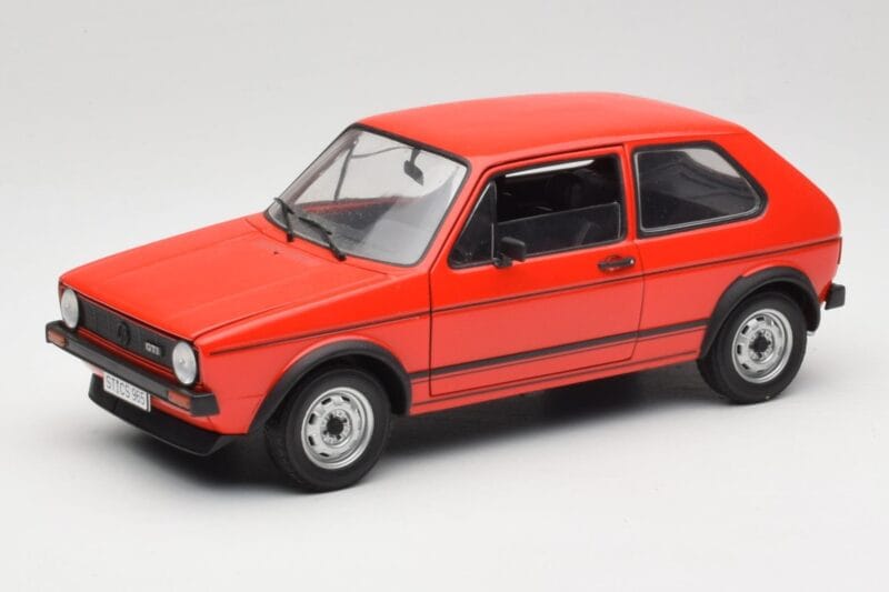 Volkswagen Golf GTI Mk1 Röd Solido 1:18 8166 Metall