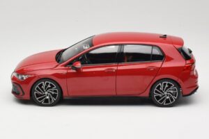 Volkswagen Golf GTI Mk8 Tornado Red Norev 1:18 188595 Metall — bild 4 av 8