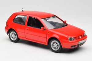 Volkswagen Golf Mk4 GTI Röd Revell 1:18 08943 Metall — bild 6 av 8