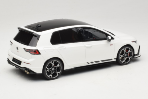Volkswagen Golf Mk8 GTI Clubsport Pure White Otto 1:18 OT1221 Resin — bild 2 av 6