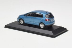 Volkswagen Golf Plus Mk5 Blue Metallic Minichamps 1:43 GOLF002 Metall — bild 3 av 4