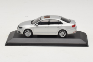 Volkswagen Jetta Mk6 Silver Minichamps 1:43 JETTA002 Metall