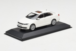 Volkswagen Jetta Mk6 Vit Minichamps 1:43 JETTA003 Metall — bild 2 av 4