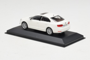 Volkswagen Jetta Mk6 Vit Minichamps 1:43 JETTA003 Metall — bild 3 av 4