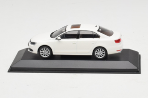 Volkswagen Jetta Mk6 Vit Minichamps 1:43 JETTA003 Metall