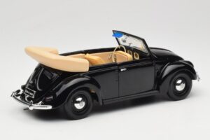 Volkswagen Beetle Cabriolet Svart Maisto 1:18 37800-M6 Metall — bild 3 av 8