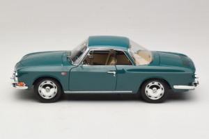 Volkswagen Karmann Ghia 1500 Grön Norev 1:18 188648 Metall — bild 3 av 8