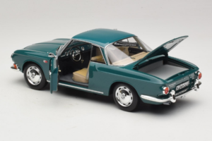 Volkswagen Karmann Ghia 1500 Grön Norev 1:18 188648 Metall — bild 7 av 8