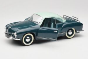 Volkswagen Karmann Ghia Blå Solido 1:18 8061 Metall — bild 2 av 8