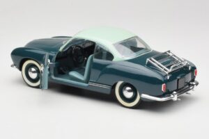 Volkswagen Karmann Ghia Blå Solido 1:18 8061 Metall — bild 5 av 8