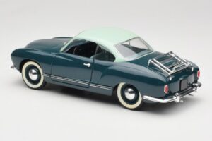 Volkswagen Karmann Ghia Blå Solido 1:18 8061 Metall — bild 7 av 8