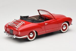 Volkswagen Karmann Ghia Cabriolet Röd Solido 1:18 8058 Metall — bild 3 av 8