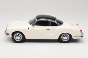 Volkswagen Karmann Ghia Gräddvit Svart Minichamps 1:18 155054021 Metall — bild 3 av 6