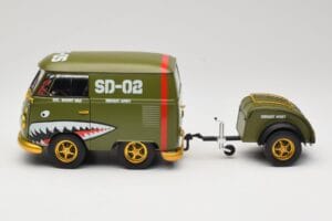 Volkswagen Kool Kombi Army Fighter Green Solido 1:18 S1810901 Metall — bild 4 av 8