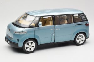 Volkswagen Microbus Concept Ljusgrön Revell 1:18 08444 Metall