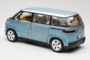 Volkswagen Microbus Concept Ljusgrön Revell 1:18 08444 Metall — bild 7 av 8