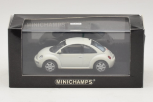 Volkswagen New Beetle Vit Minichamps 1:43 430058005 Metall — bild 4 av 4
