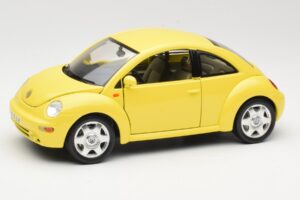 Volkswagen New Beetle Gul Bburago 1:18 BEETLE001 Metall