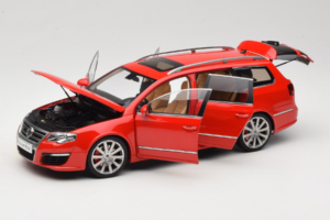 Volkswagen Passat B6 R36 Variant Röd NZG 1:18 KF044-5 Metall — bild 2 av 8